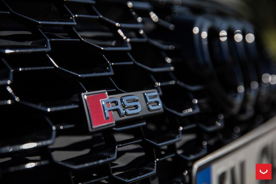 Логотип Audi RS5 Coupe on Vossen Wheels (VFS-2) 2019 года  (фото 5 из 33)